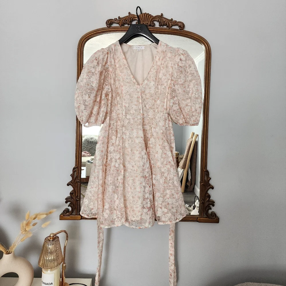 Ivorie Kai Marlie Floral Dress - Picture 2 of 7